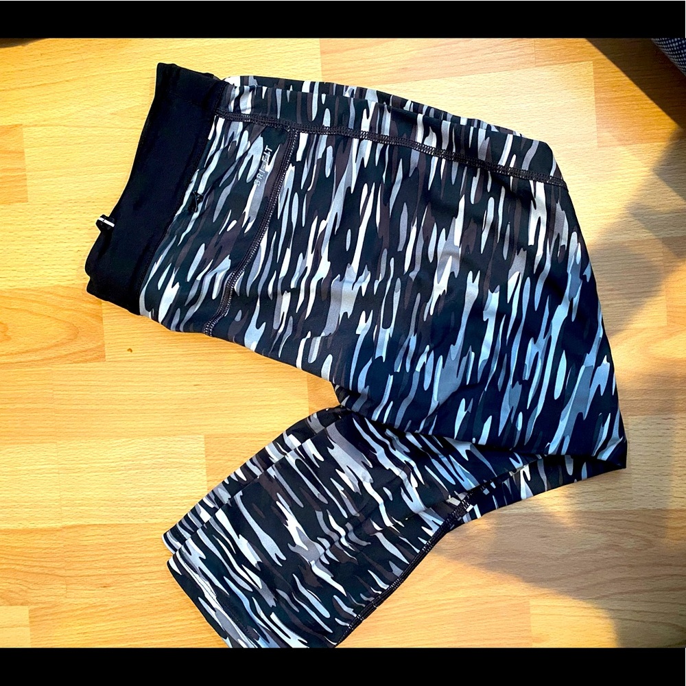 Nike dri fit crop leggings